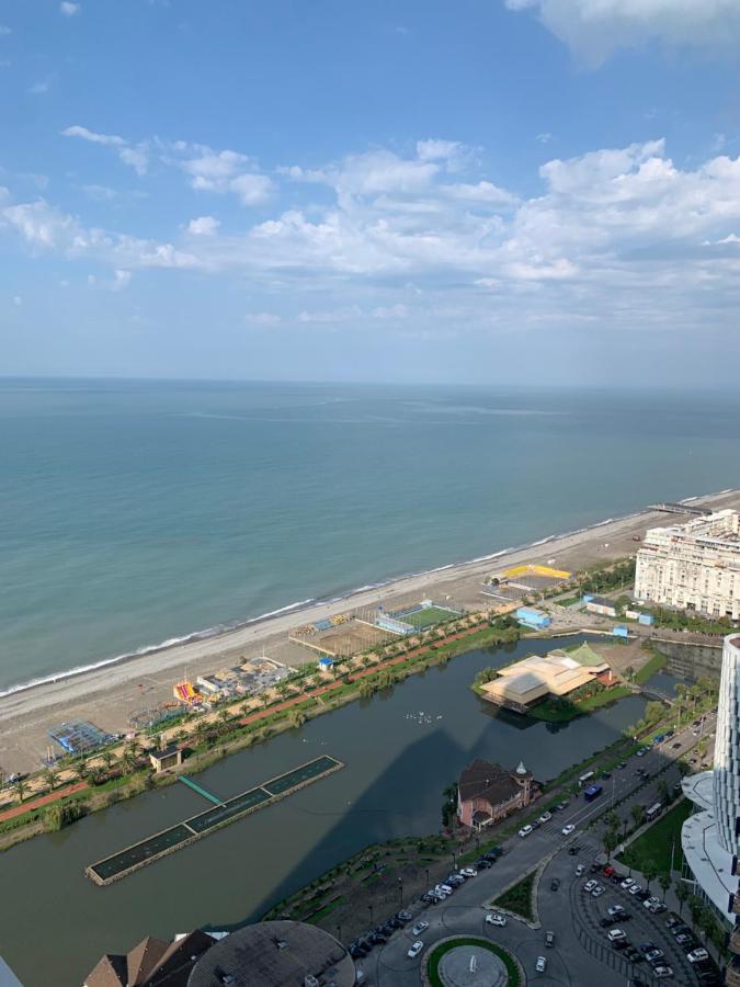 Orbi City Suites Batoumi Extérieur photo