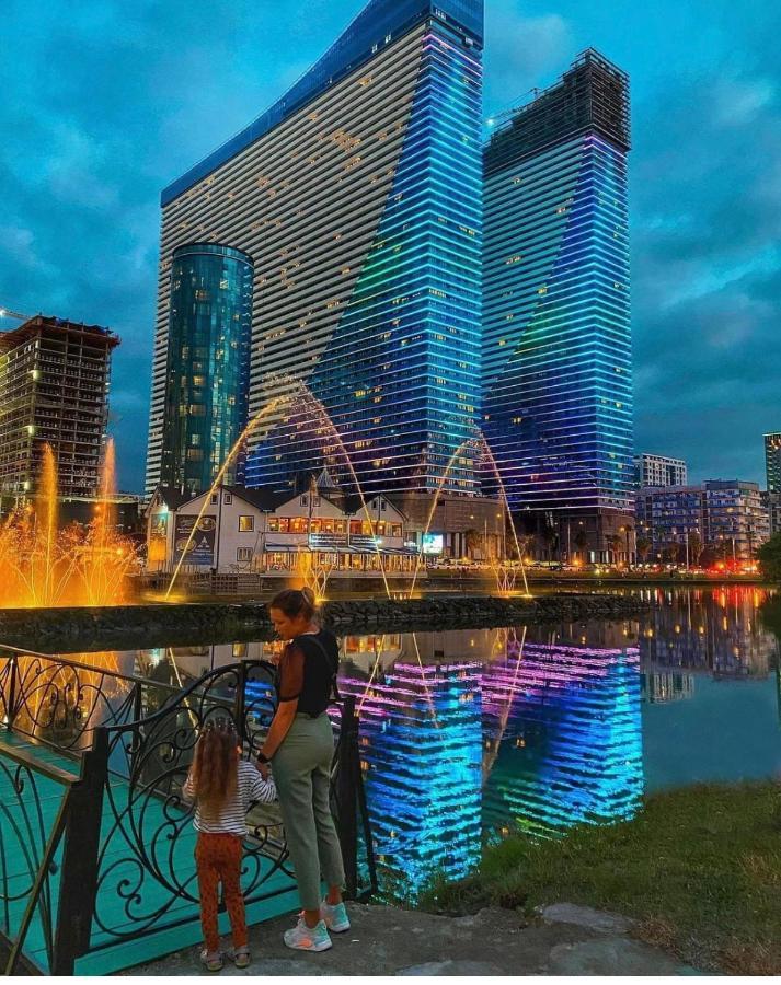 Orbi City Suites Batoumi Extérieur photo
