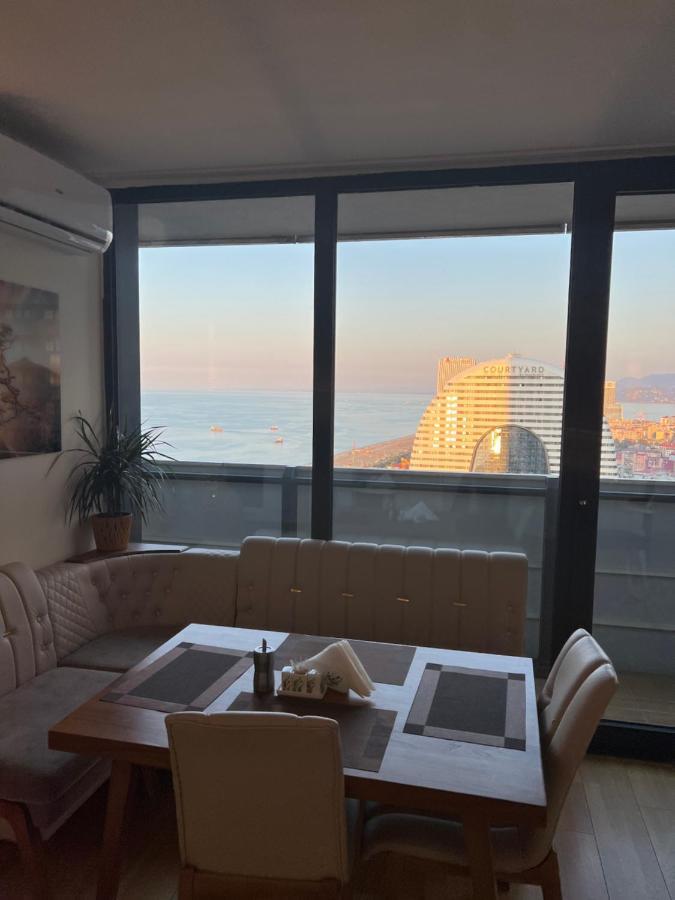 Orbi City Suites Batoumi Extérieur photo