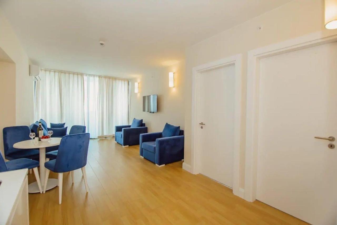 Orbi City Suites Batoumi Extérieur photo